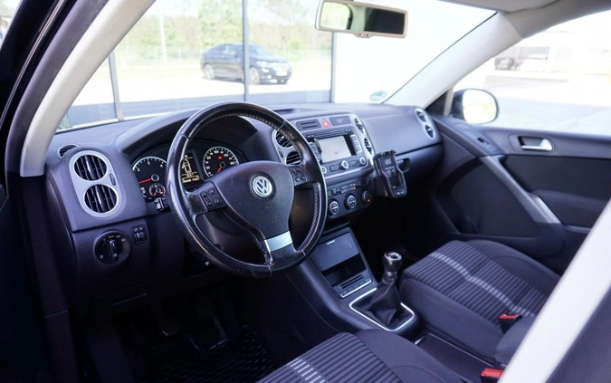 Volkswagen Tiguan cena 38999 przebieg: 206600, rok produkcji 2009 z Węgrów małe 379
